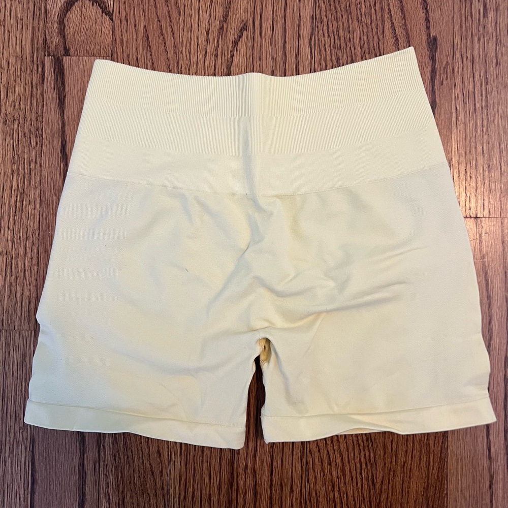 Alphalete Women's Yellow High-Waisted Bike Shorts
